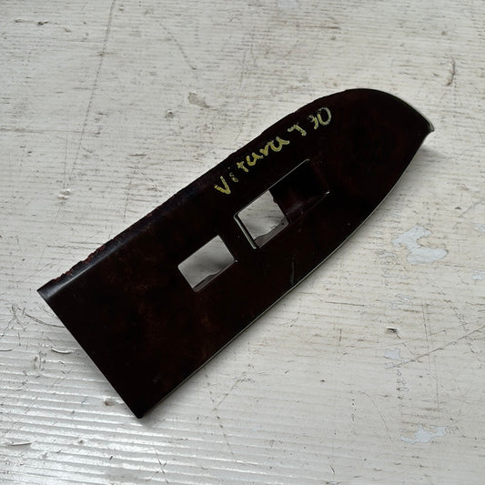 Embellecedor Mando Vidrio Suzuki Vitara J30