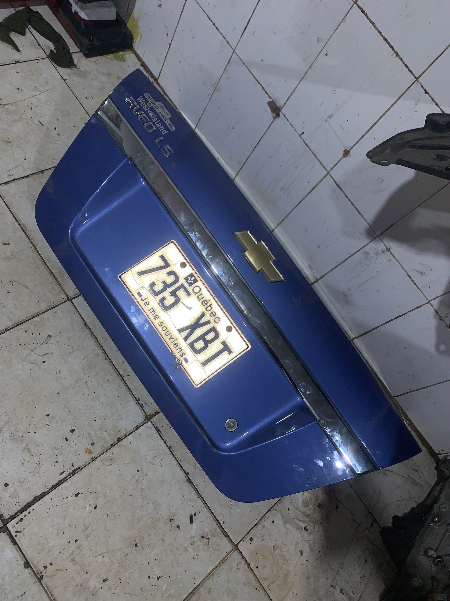 Maleta Chevrolet Aveo LS 2004 2010 Sedan 4 Puertas