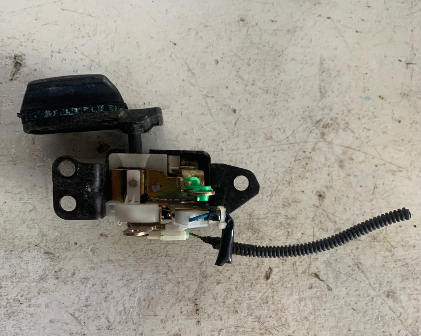 Cerradura Vidrio Maleta Honda CRV 2002-2006