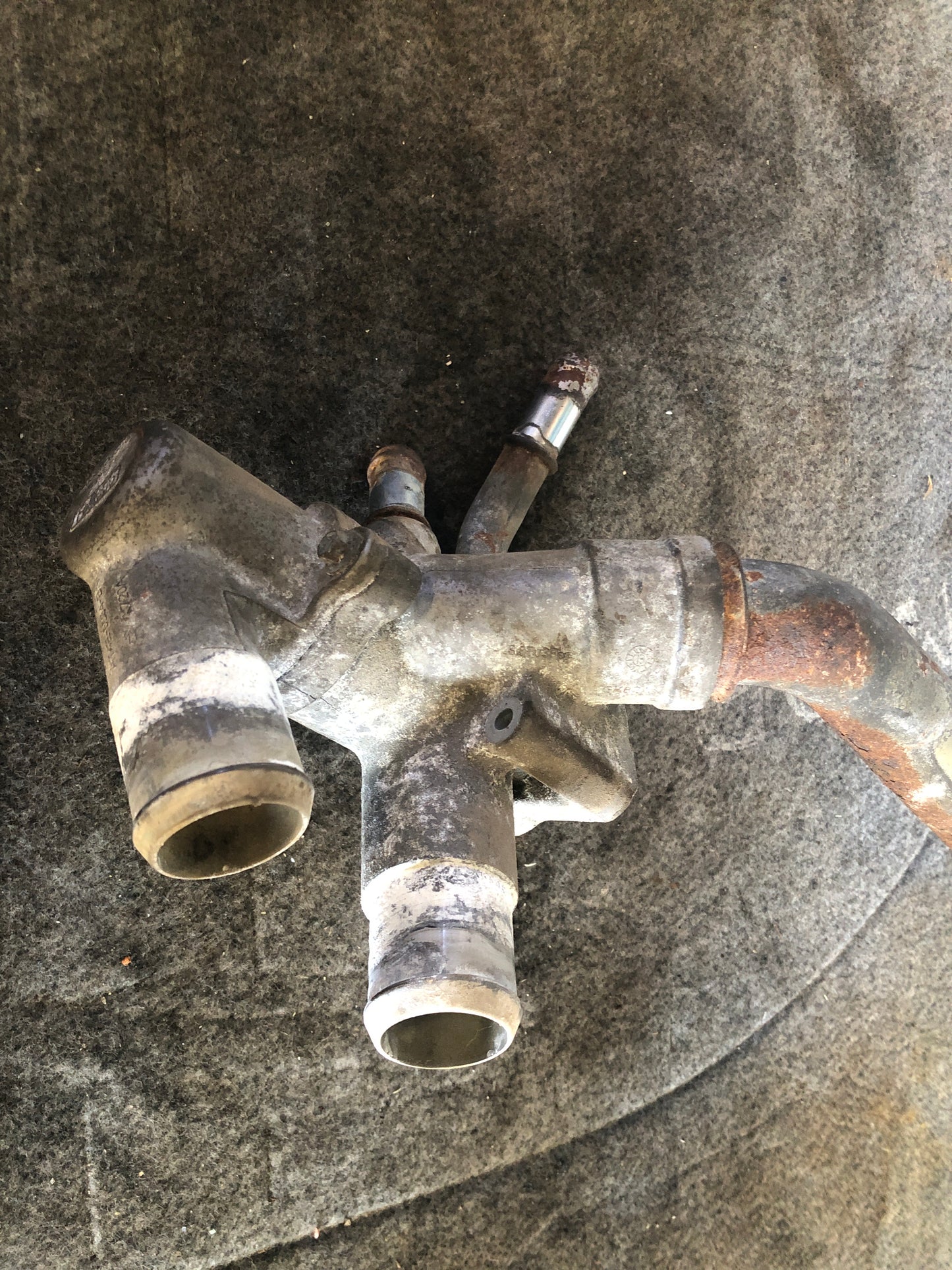 Toma De Agua Ford Explorer V6 3.5 2011 2016