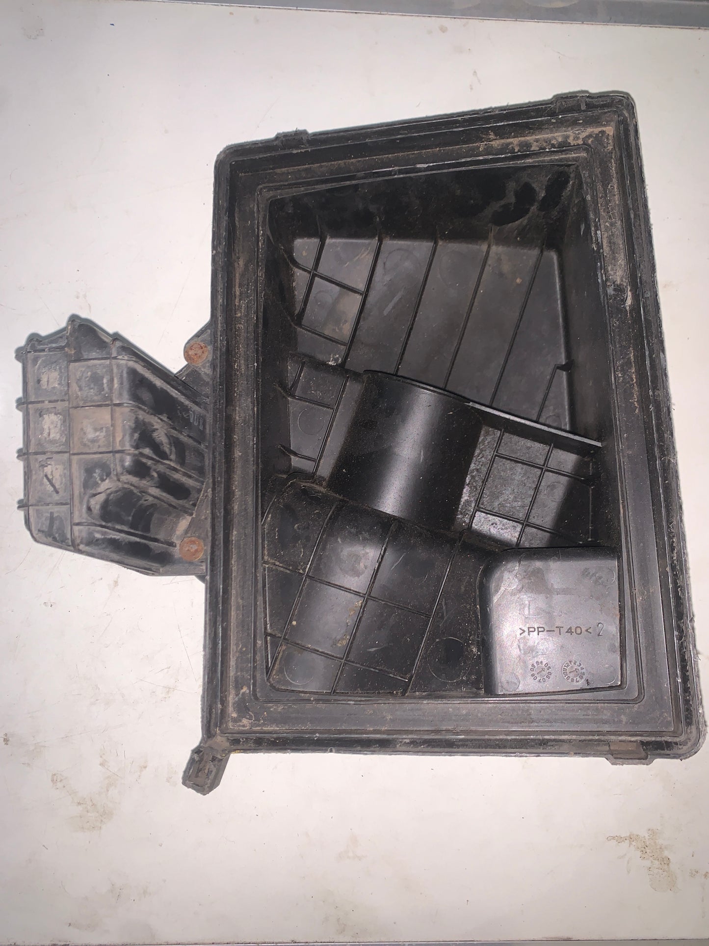 Tapa Filtro Superior Purificación Aire Mazda3 2.0 2005 2010