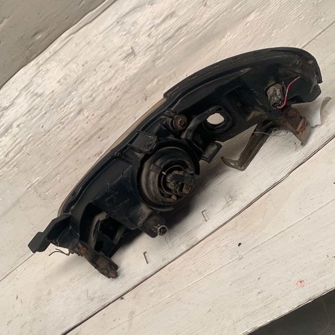 Faro Delantero Nissan Altima 1998 2001