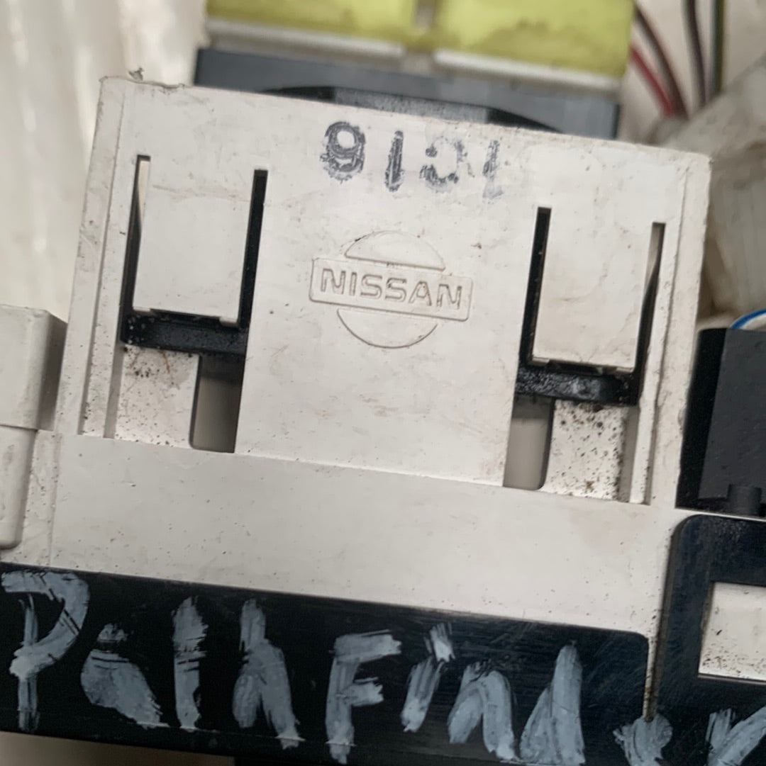 Mando Aire Acondicionado Nissan Pathfinder 2001 Original