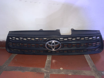 Parrilla Delantera Frontal Toyota Rav4 2002 2004