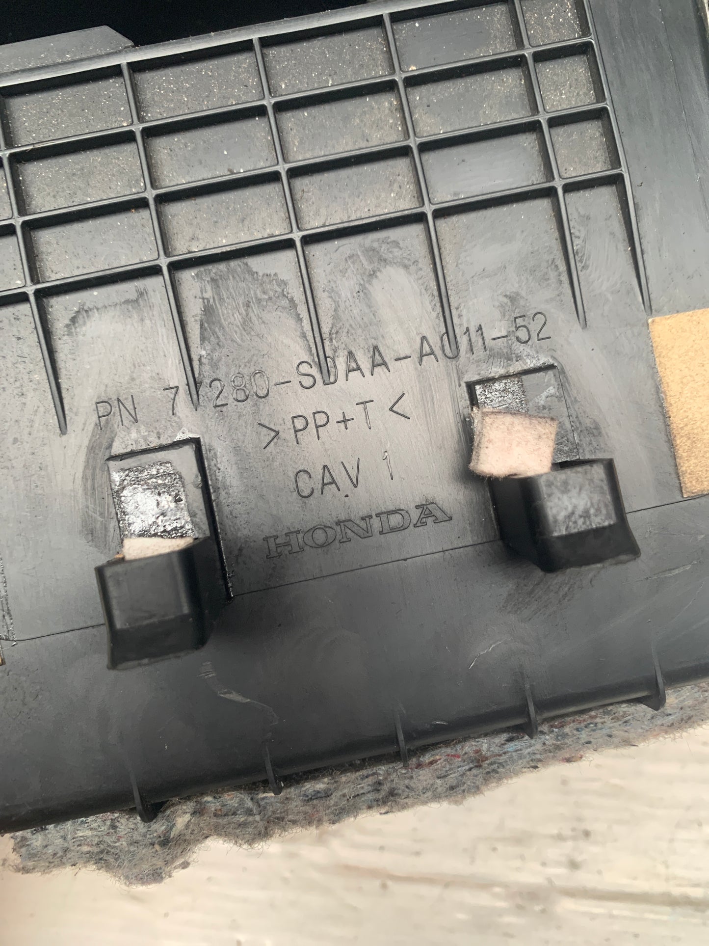 Guantera Frontal Honda Accord  2003 2005