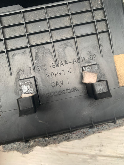 Guantera Frontal Honda Accord  2003 2005