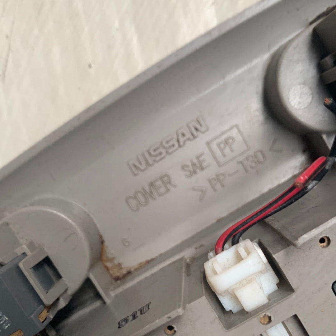 Lampara Luz Techo Delantera Nissan Xtrail 2001 2007