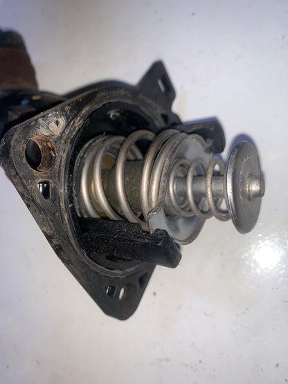 Toma de Agua con Termostato Plastica Honda Accord K24Z3 2008 2010
