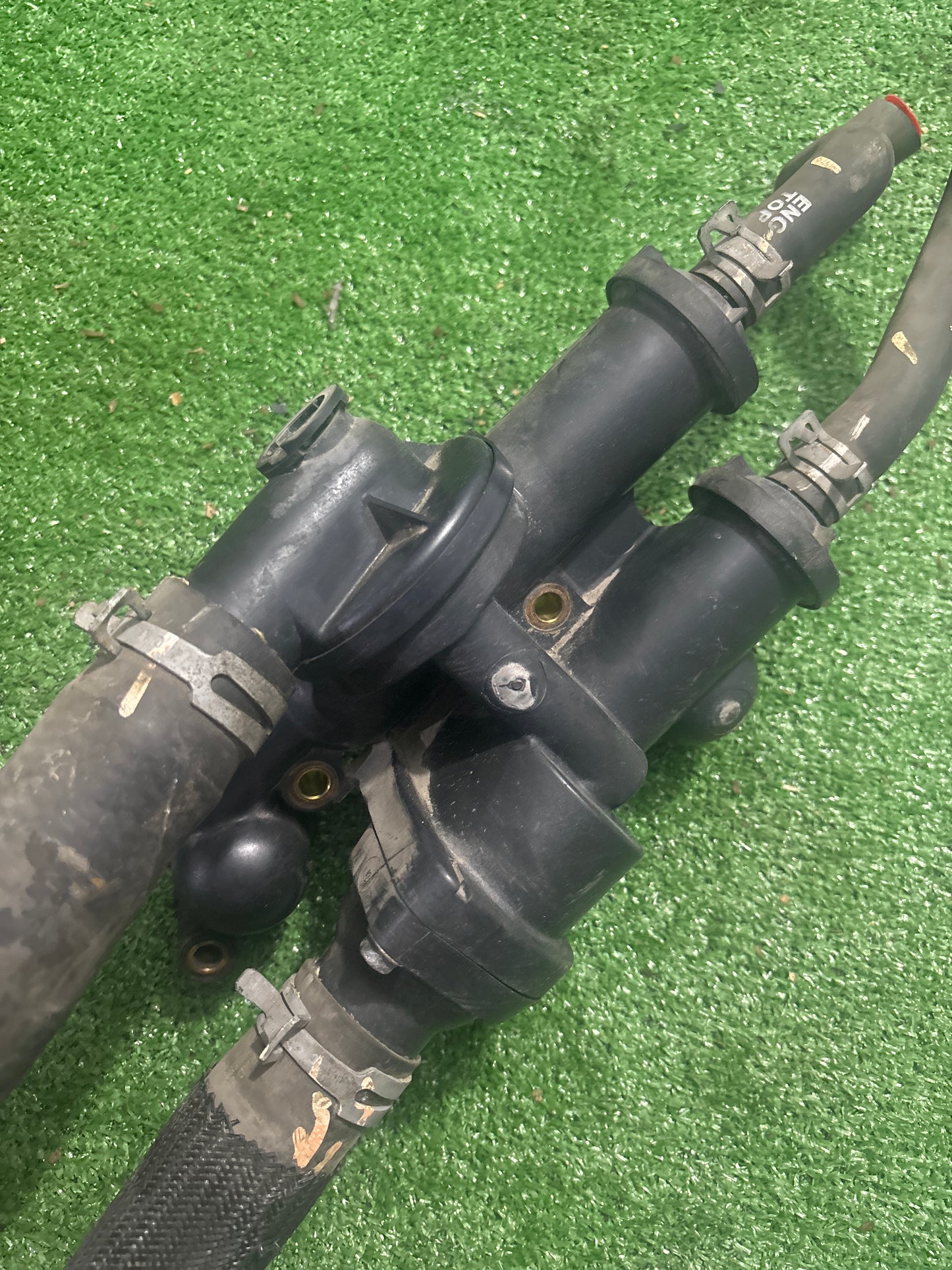 Toma Agua Dodge Caliber 2.0