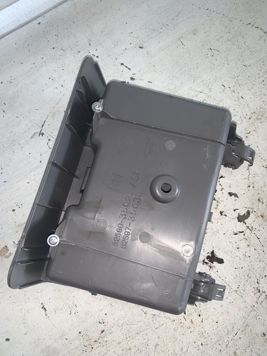 Guantera Toyota 4Runner 2003 2009