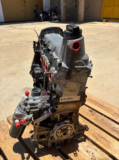 Motor 7/8 Volkswagen Bora Jetta 2004-2011 2.0L
