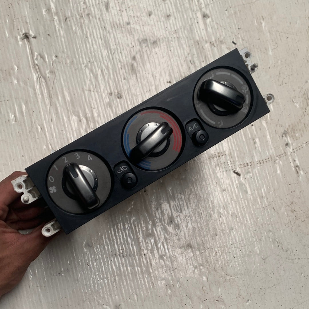 Mando Aire Acondicionado Nissan Xtrail Original