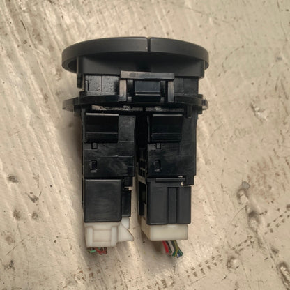 Boton Luz Emergencia Nissan Xtrail 2003 2007