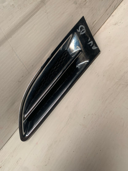 Rejilla Guardafango Delantero Chevrolet Aveo LT Speed