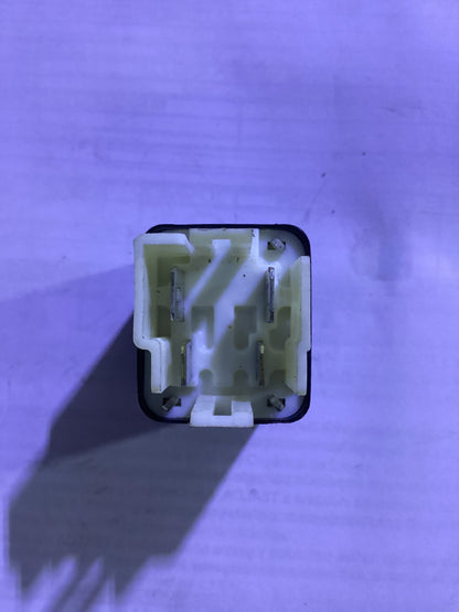 Rele Relay 4 Patas 12v 30amp Toyota Original (Negro)