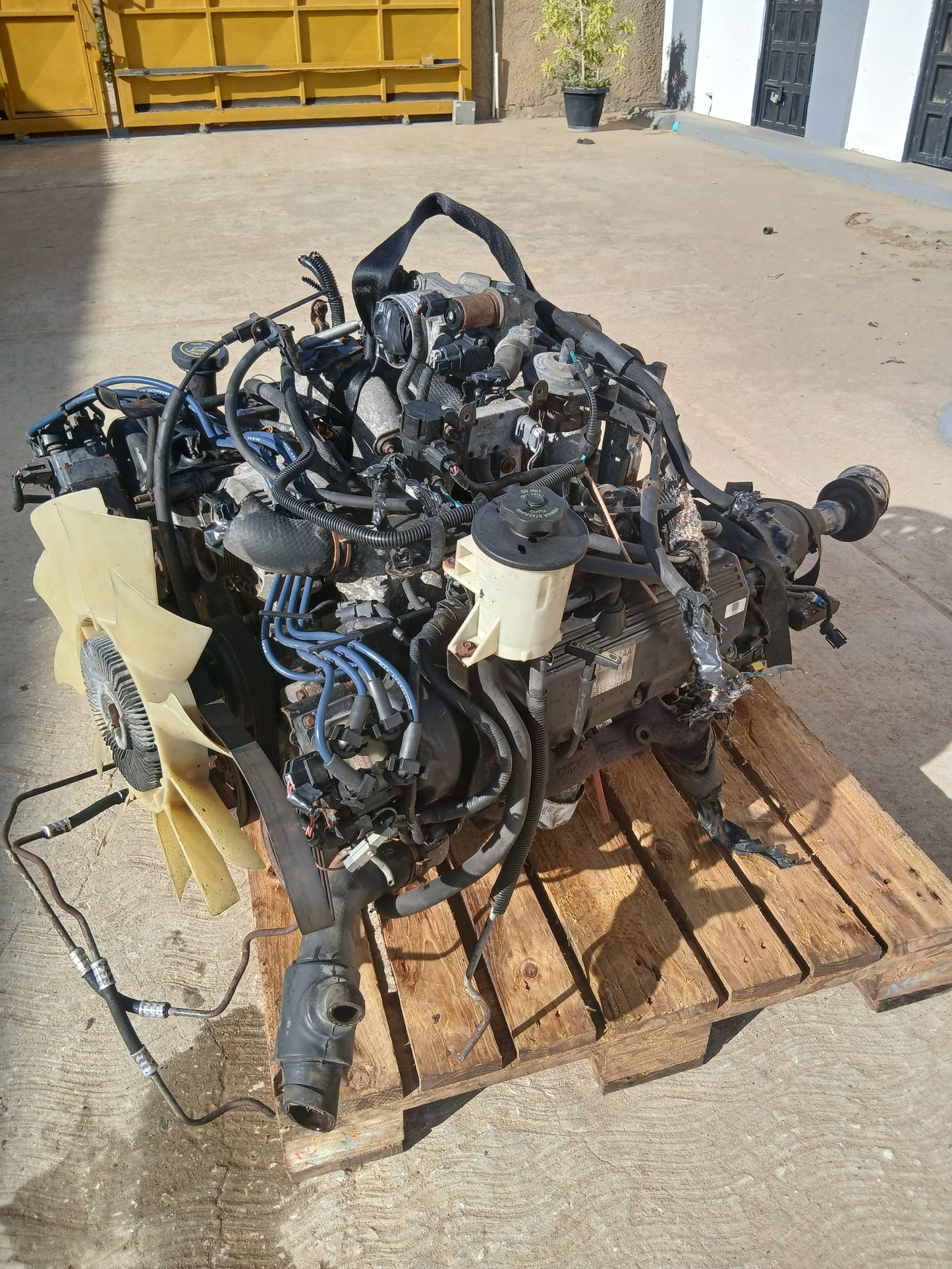 Motor y Caja F85P  Ford 4.6L 2v 2 Bobina