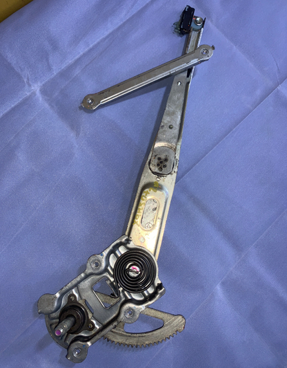 Eleva Vidrio Manual Toyota Yaris 2006 2010 2 Puertas