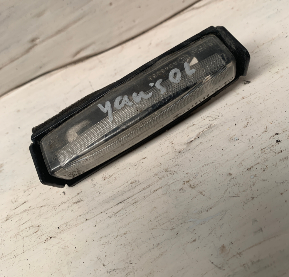 Luz Placa Toyota Yaris Belta 2007 2010