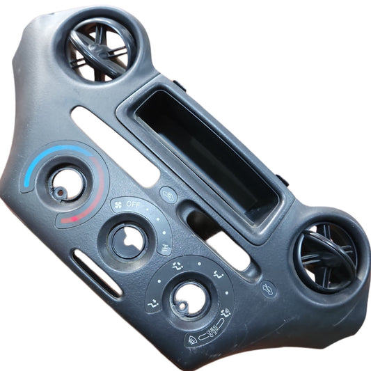 Tablero Frontal Rejilla Toyota Yaris 2000 2005 Original