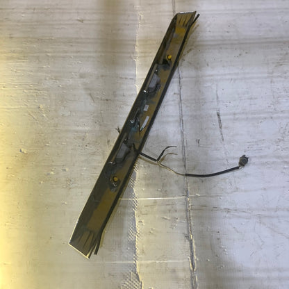 Moldura Compuerta Trasera Chevrolet Cruze