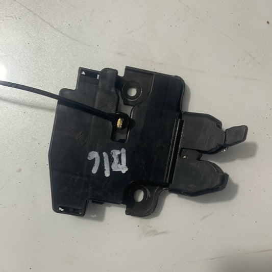 Cerradura Maleta Nissan Sentra B16 2007 2012