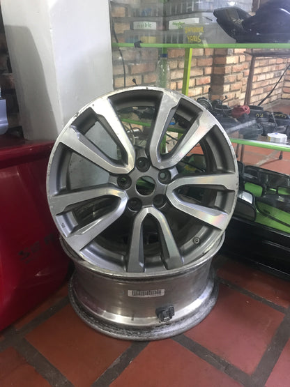 Rines Decorativo 17 Nissan B16 SER