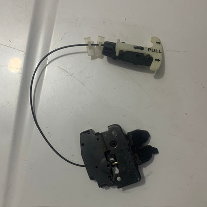 Cerradura Maleta Nissan Sentra B16 2007 2012
