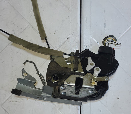 Cerradura Puerta Mazda3 2004 2010