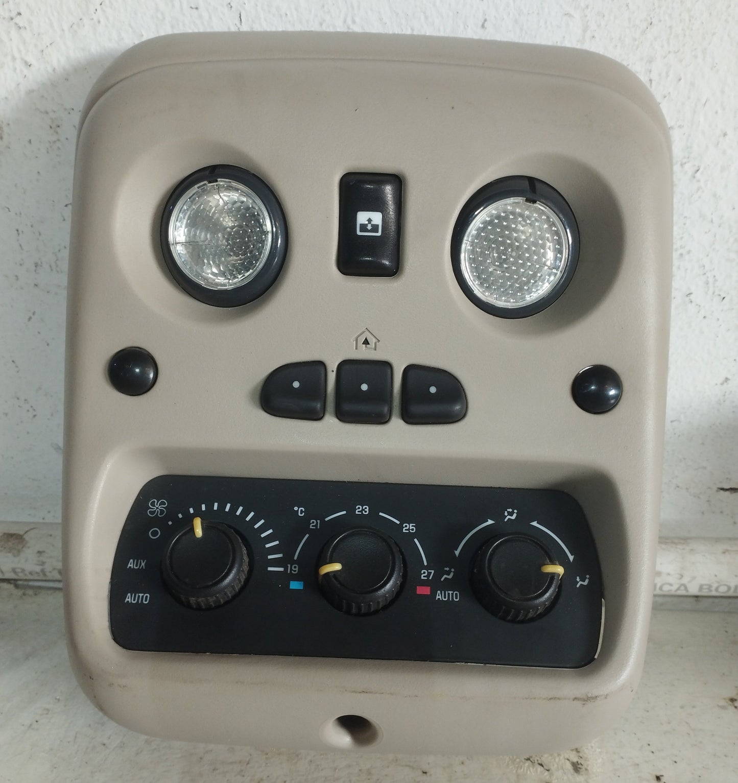 Mando Aire Luz Consola Techo Chevrolet Tahoe 2004 2008