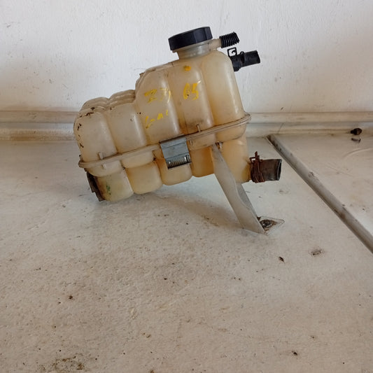 Envase Agua Radiador Silverado Sierra 1500 2500 1999 2002