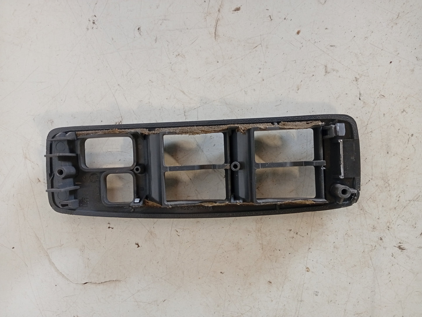 Embellecedor Mando Eleva Vidrio Toyota Camry 1996