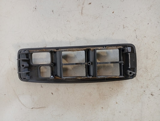 Embellecedor Mando Eleva Vidrio Toyota Camry 1996