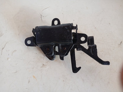 Cerradura Capot Toyota Tacoma 2005 2011