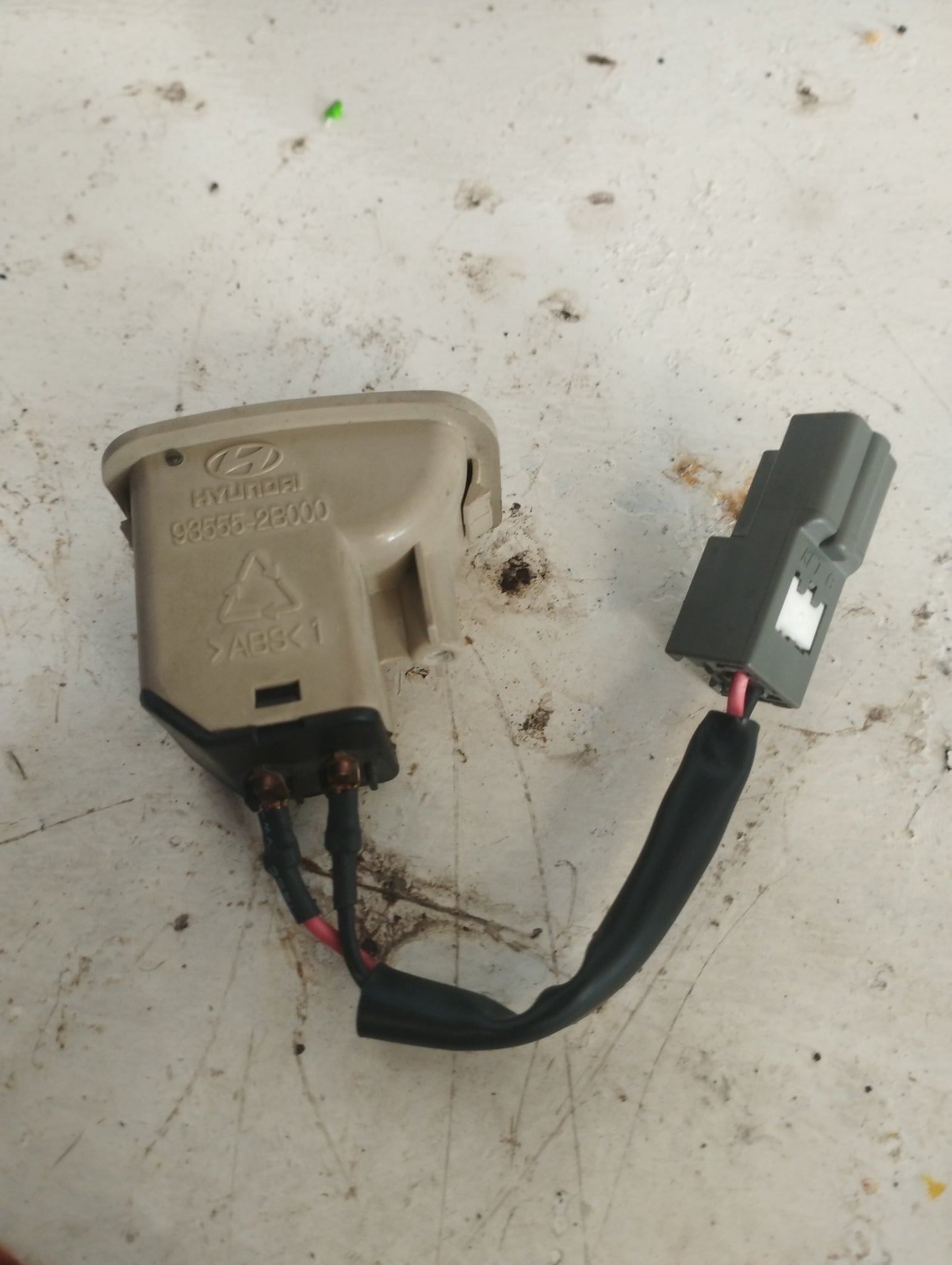 Boton Selenoide Tapa Gasolina Hyundai Santa Fe 2001 2005