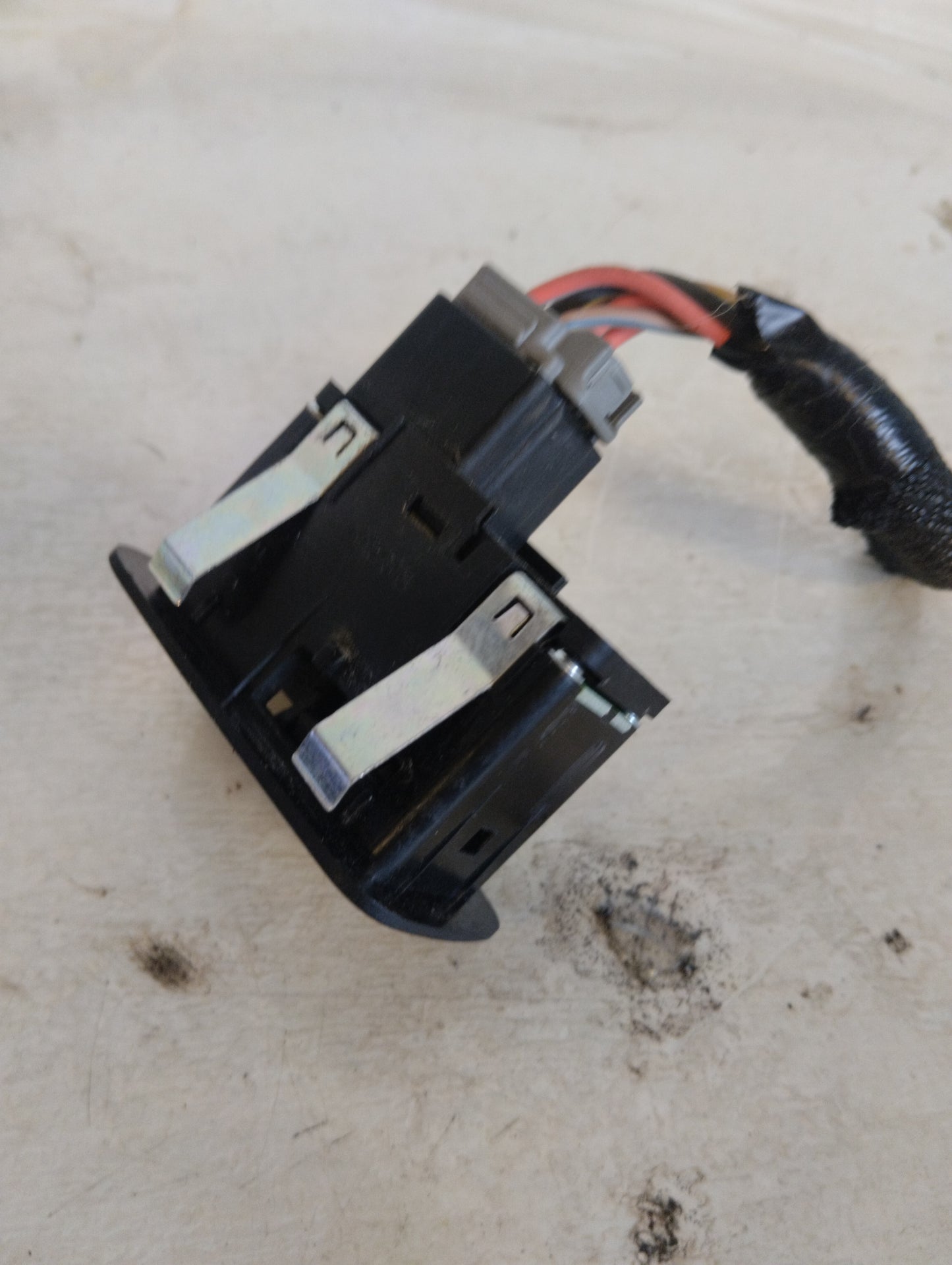 Mando Eleva Vidrios Individual Dodge Ram 2014