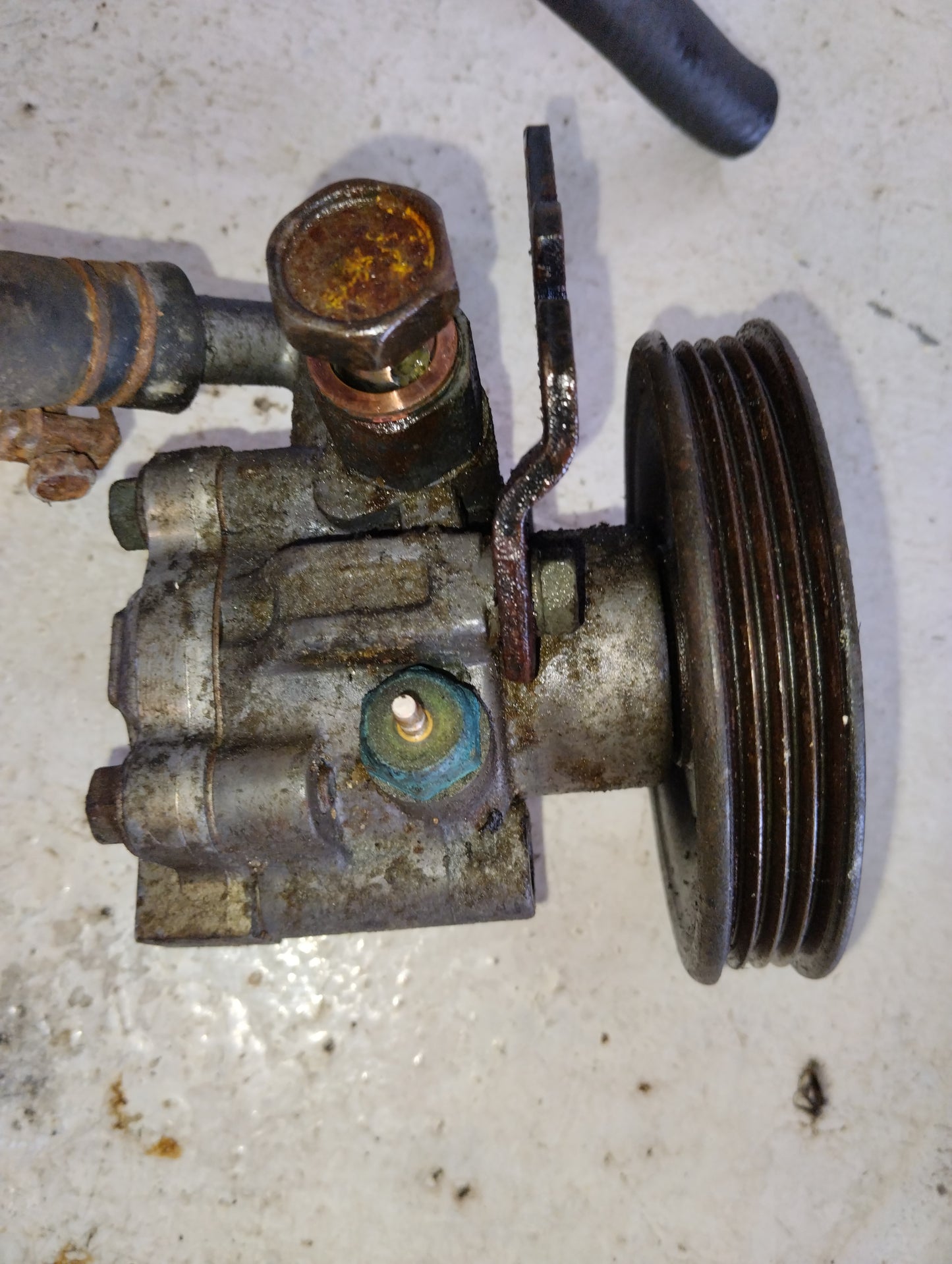 Bomba Direccion Hidraulica Nissan Sentra B14