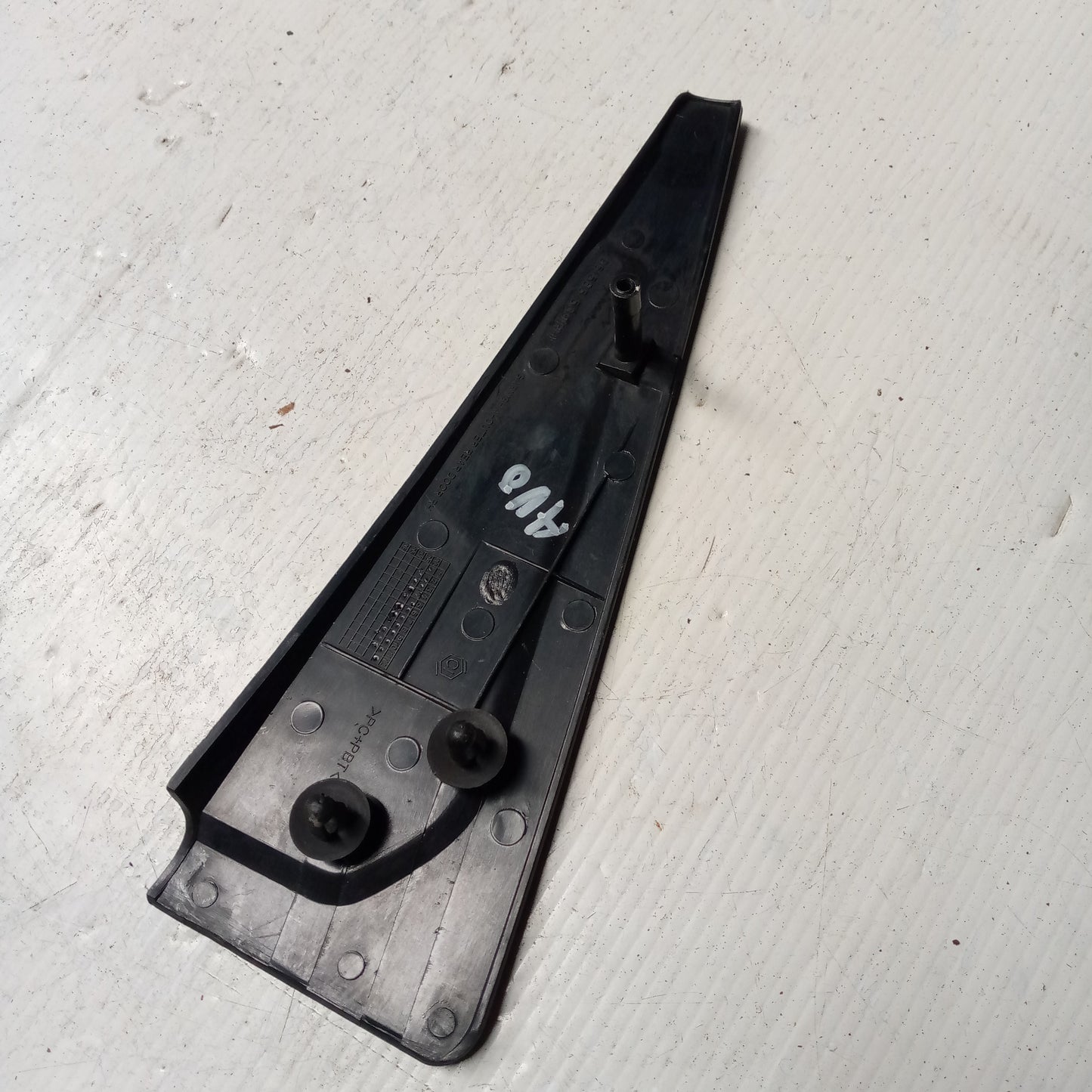 Tapa Triangulo Externo Puerta Trasera Chverolet Aveo