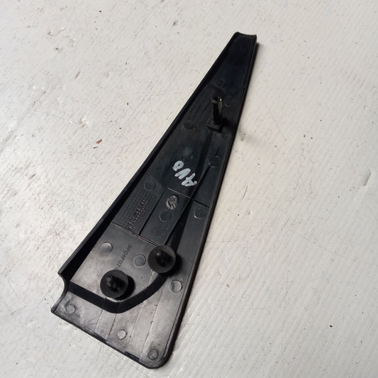 Tapa Triangulo Externo Puerta Trasera Chverolet Aveo