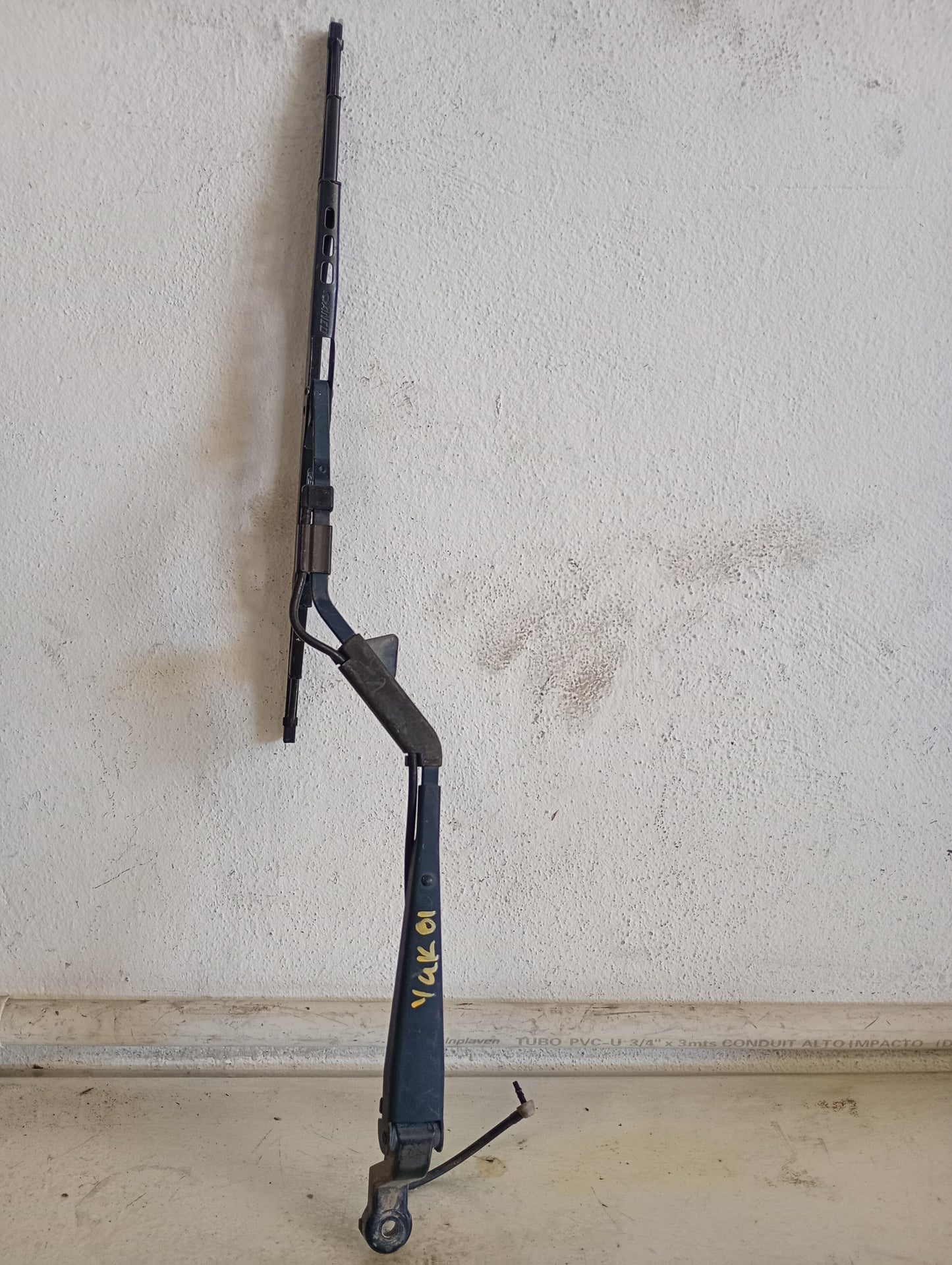 Brazo Limpia Parabrisa Trasero Chevrolet Silverado Tahoe 2001