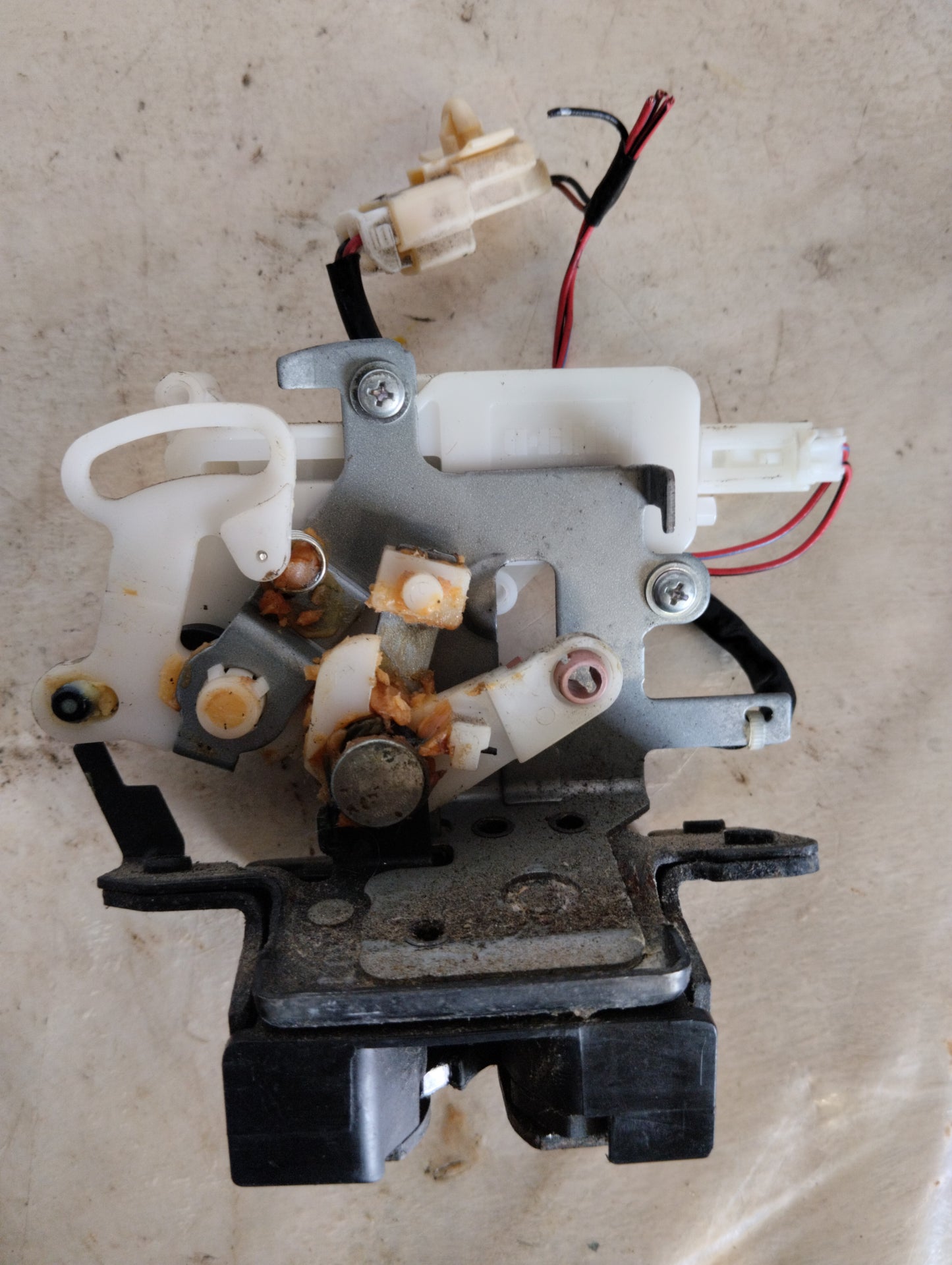 Cerradura De Maleta Mazda5 2006 2010