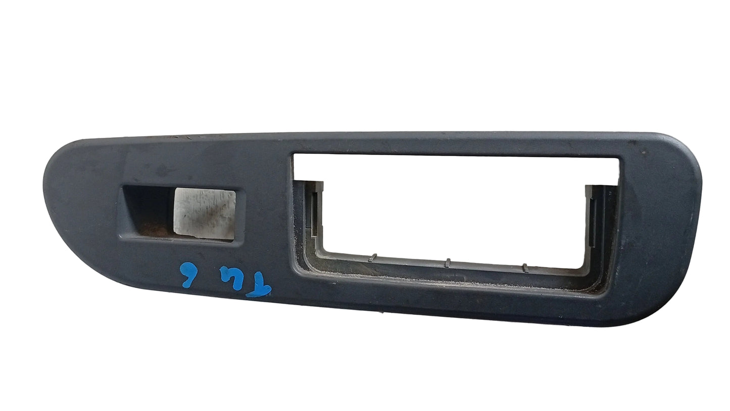 Embellecedor Mando Eleva Vidrio Toyota Tundra 2000 2006