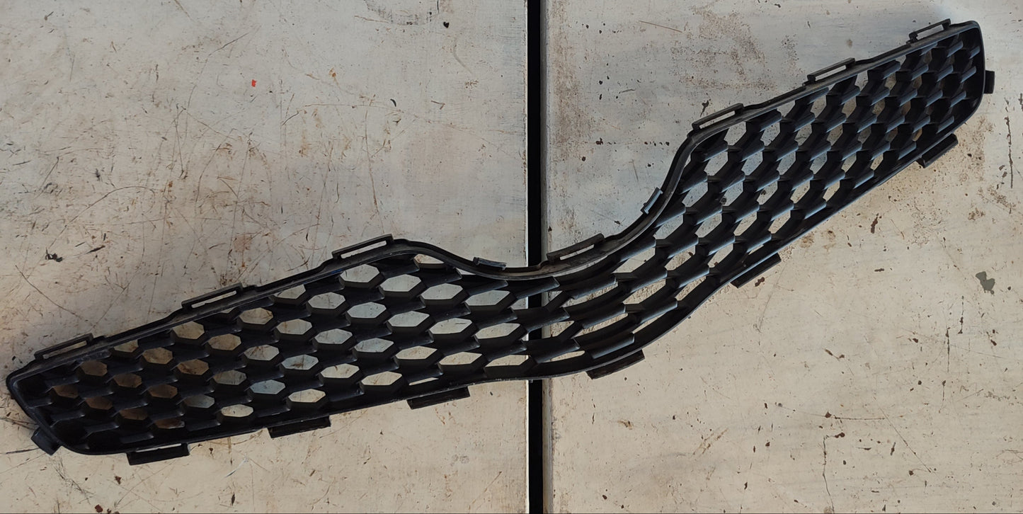 Parrilla Frontal Toyota Yaris 2009 2010 Sport Importado