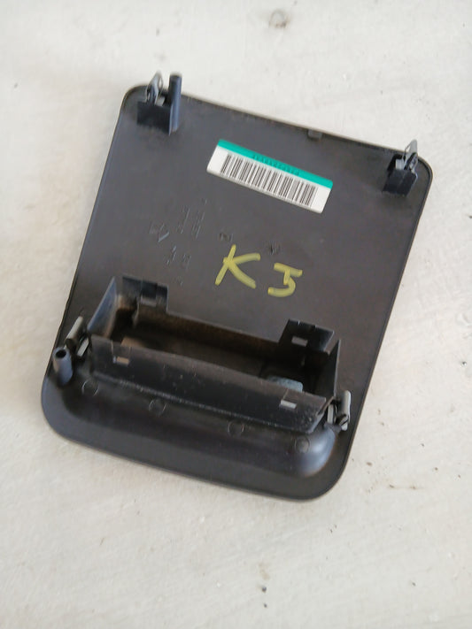 Moldura Mando Vidrio Trasero Jeep Liberty KJ 2002 2006