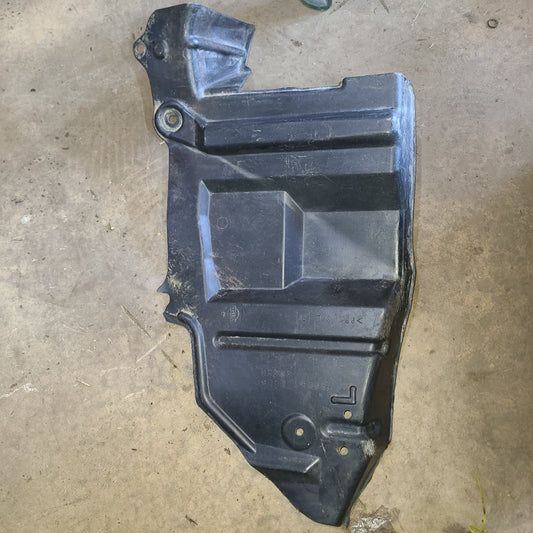 Guardapolvo Motor Nissan Sentra B15