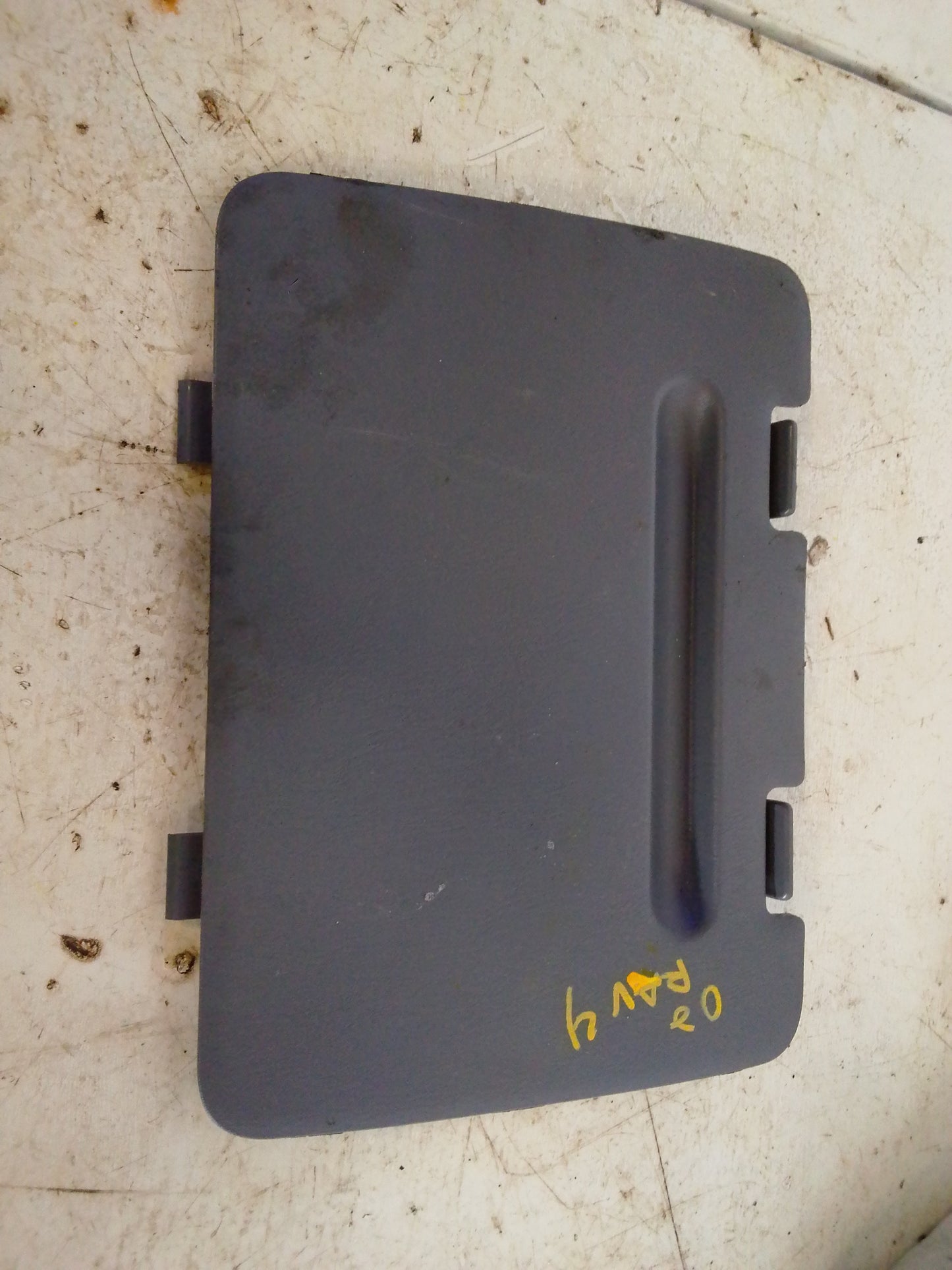 Tapa gato Maleta Toyota Rav4 2006