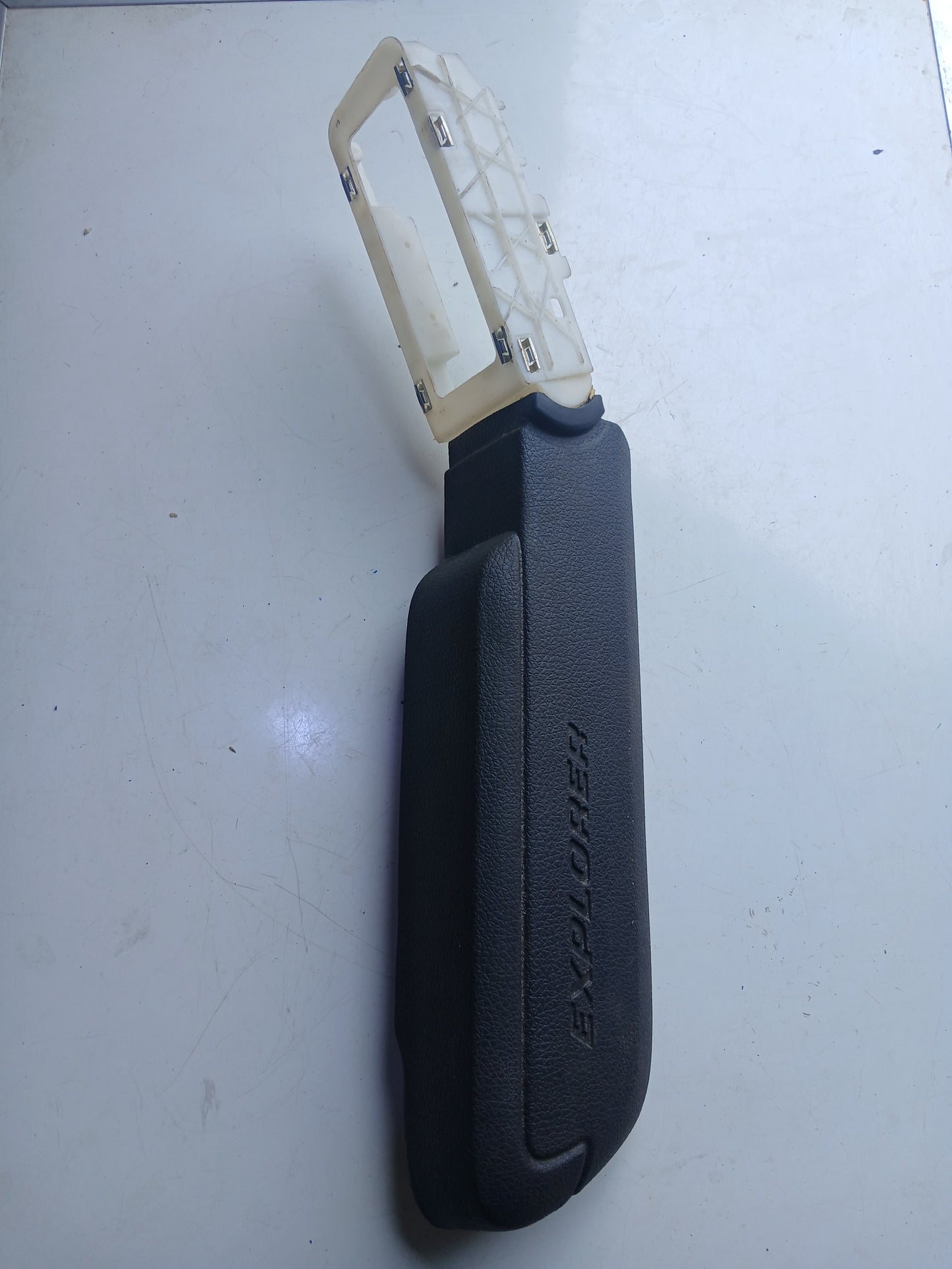 Apoya Brazos Ford Explorer Eddie Bauer Negro 2006 2010