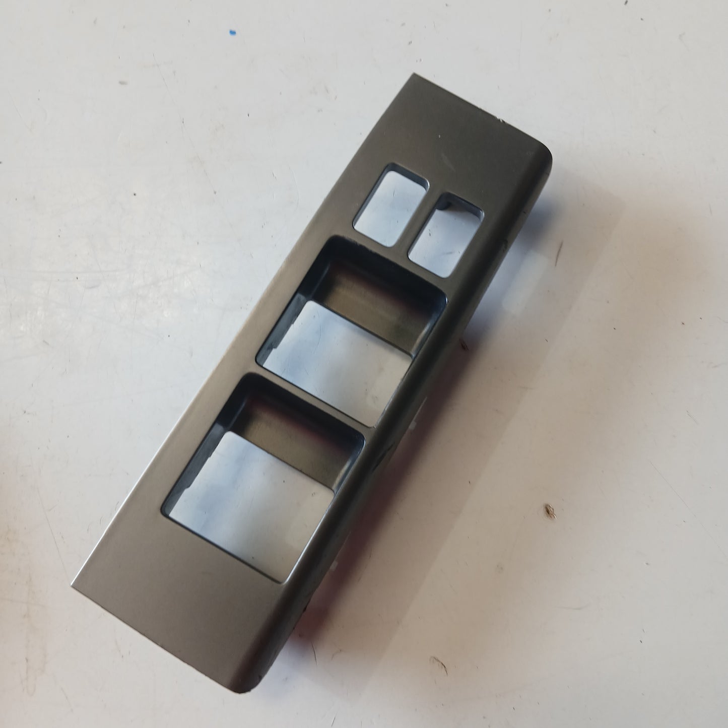 Embellecedor Mando Vidrio Nissan Pathfinder Frontier 2005 2010