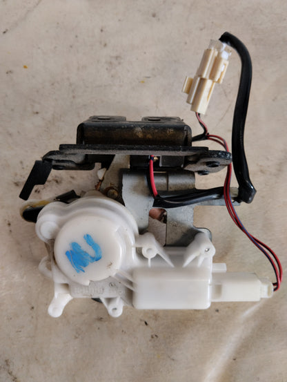 Cerradura De Maleta Mazda5 2006 2010