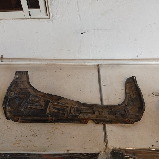 Peto Guardapolvo Motor Nissan  Tiida