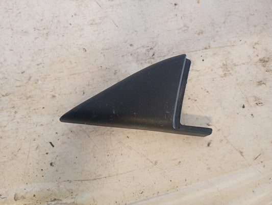 Tapa Triangulo Interno Toyota Highlander 2004